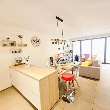 1br W Terrace&parking Spaces Apartman *